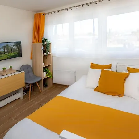 The Sunshine- Cozy-sea View - Beach- Host Provence Apartamento