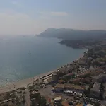 Apartamento The Sunshine- Cozy-sea View - Beach- Host Provence *